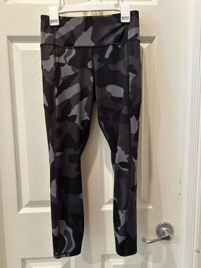 Athleta Black & Gray Camo Leggings
